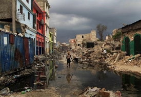 Ulice hlavn&iacute;ho města Haiti.